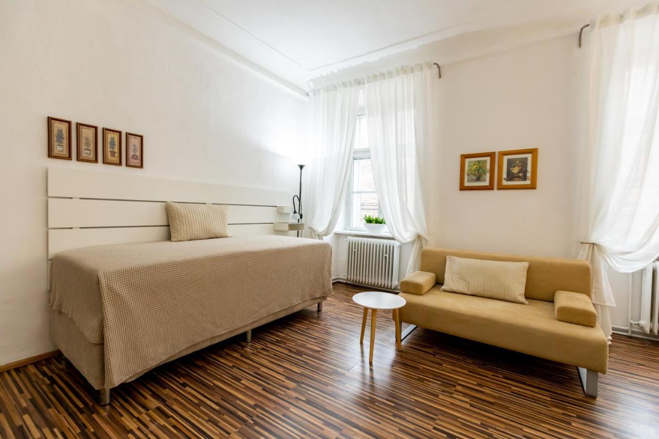 Palac Daun - Studio Apartments Znojmo Εξωτερικό φωτογραφία