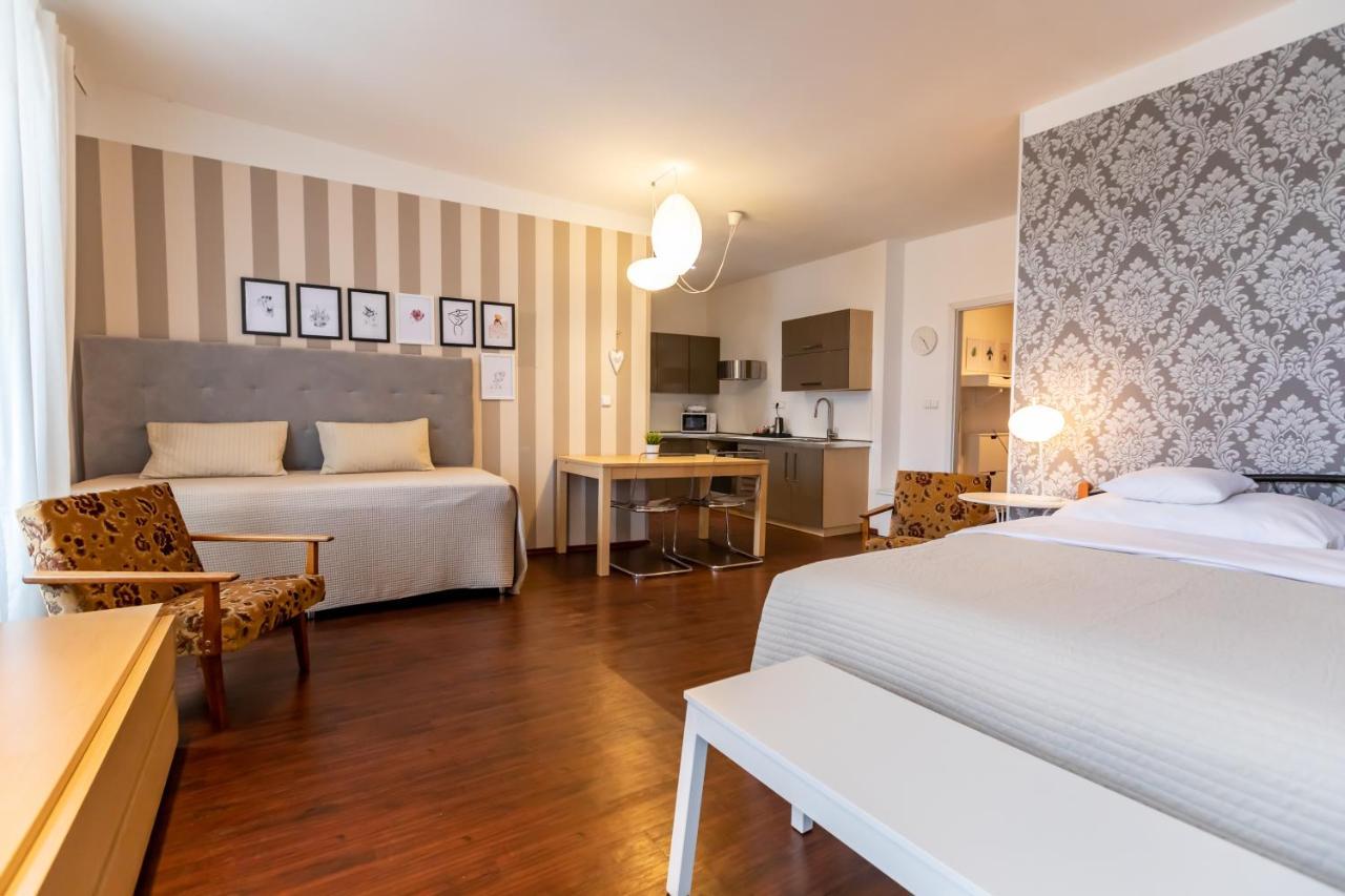 Palac Daun - Studio Apartments Znojmo Εξωτερικό φωτογραφία