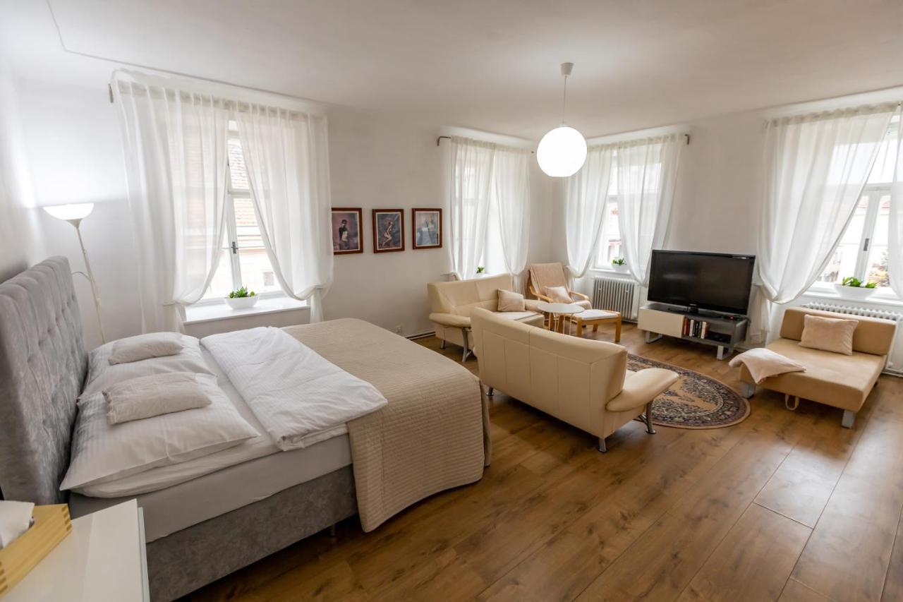 Palac Daun - Studio Apartments Znojmo Εξωτερικό φωτογραφία