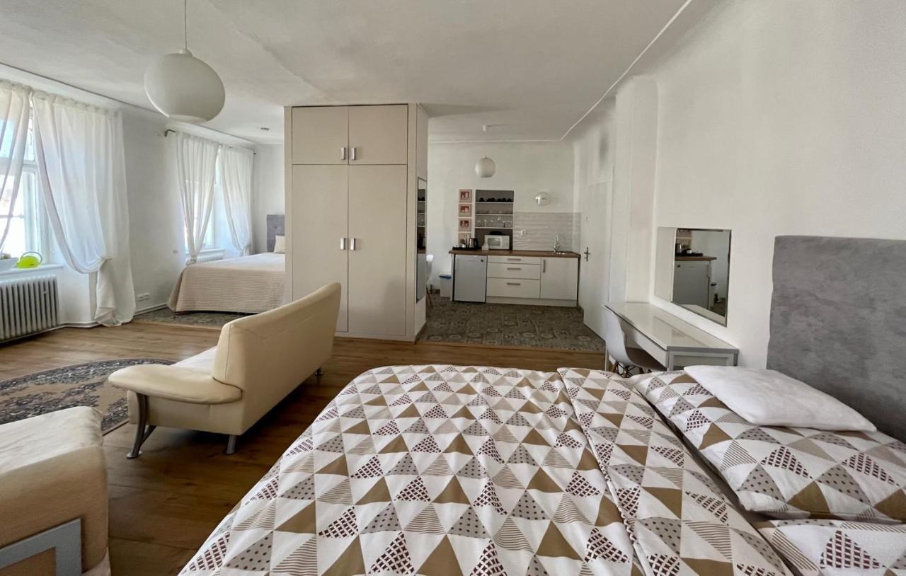 Palac Daun - Studio Apartments Znojmo Εξωτερικό φωτογραφία