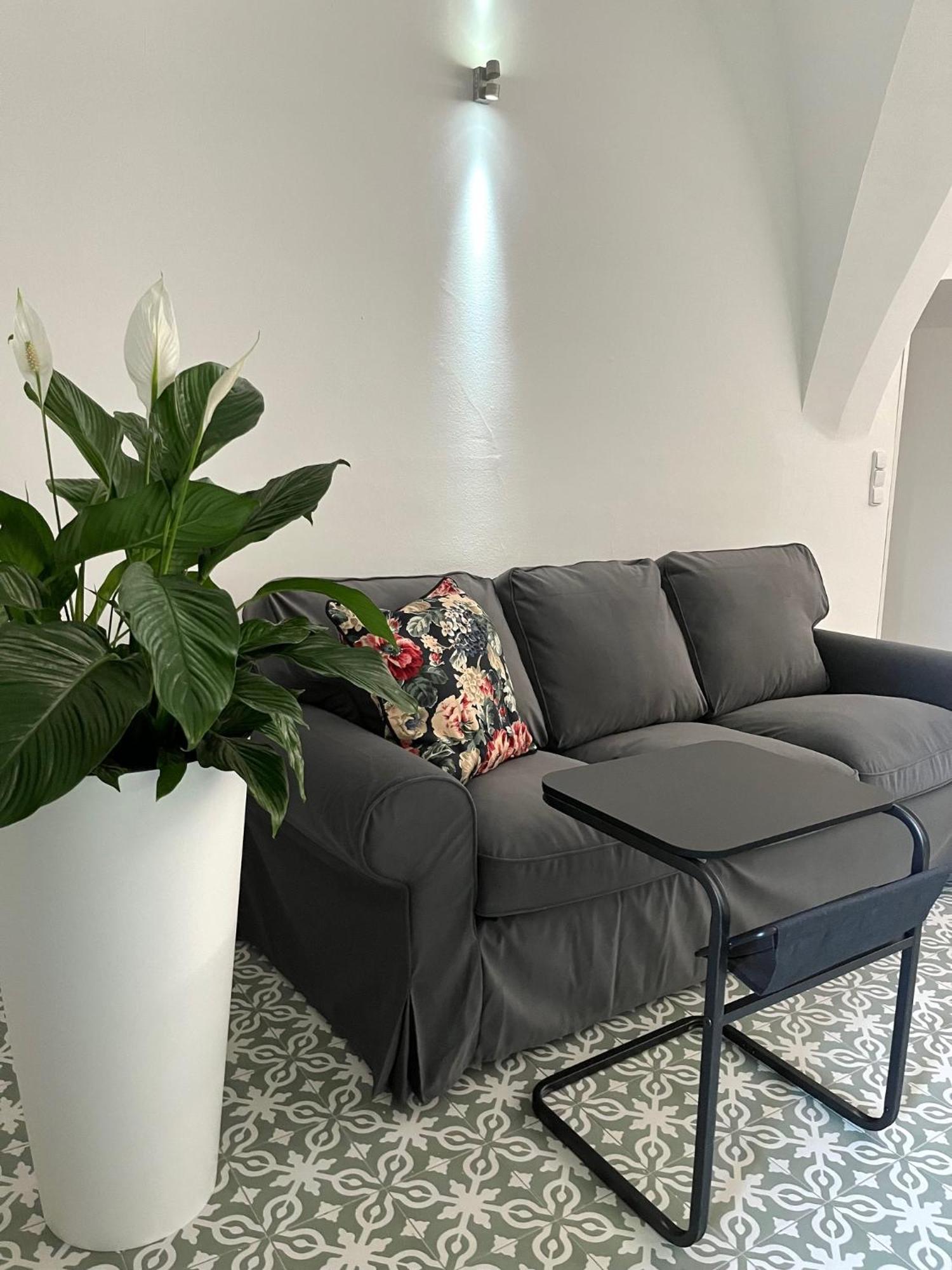 Palac Daun - Studio Apartments Znojmo Εξωτερικό φωτογραφία