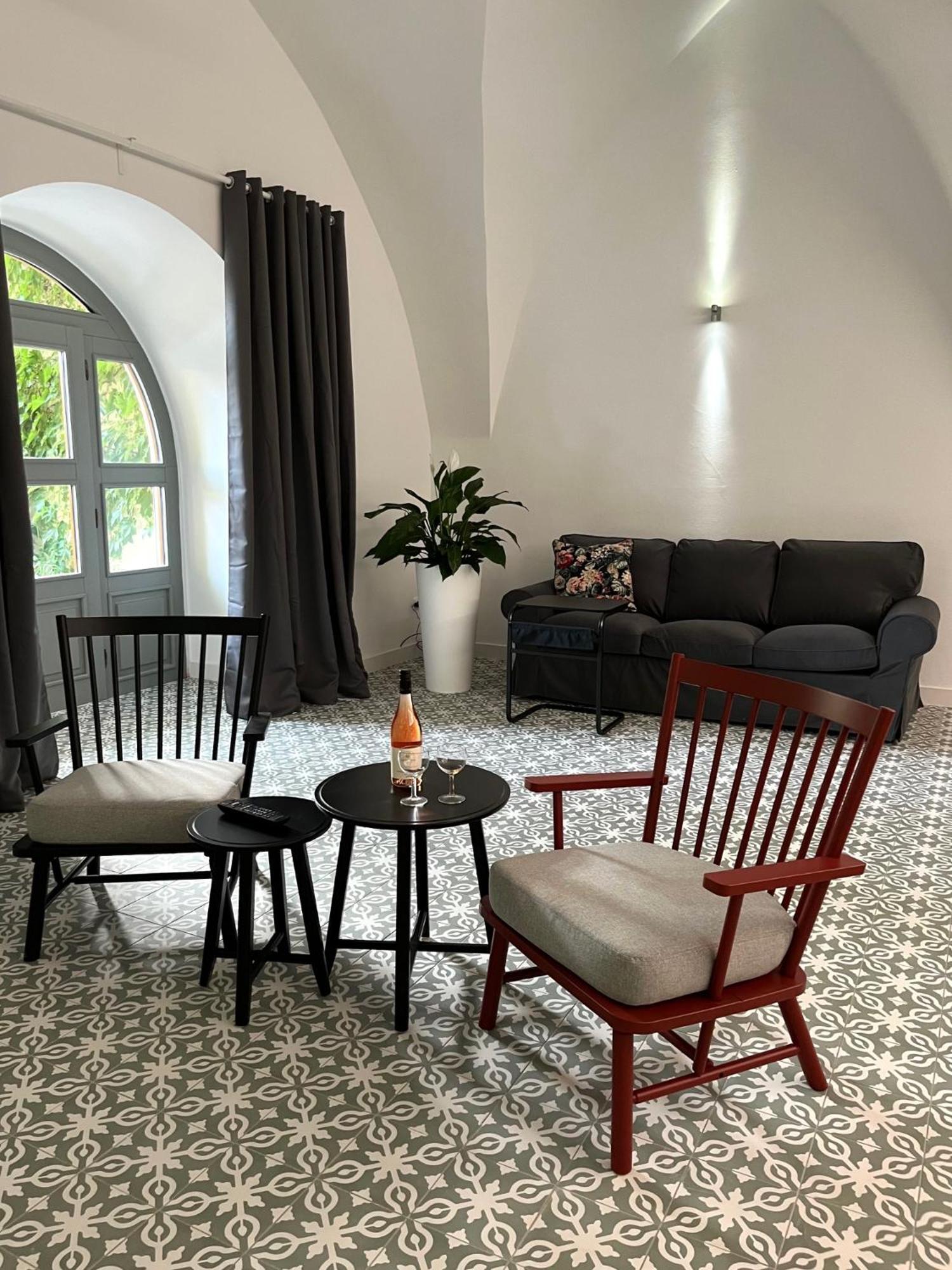 Palac Daun - Studio Apartments Znojmo Εξωτερικό φωτογραφία