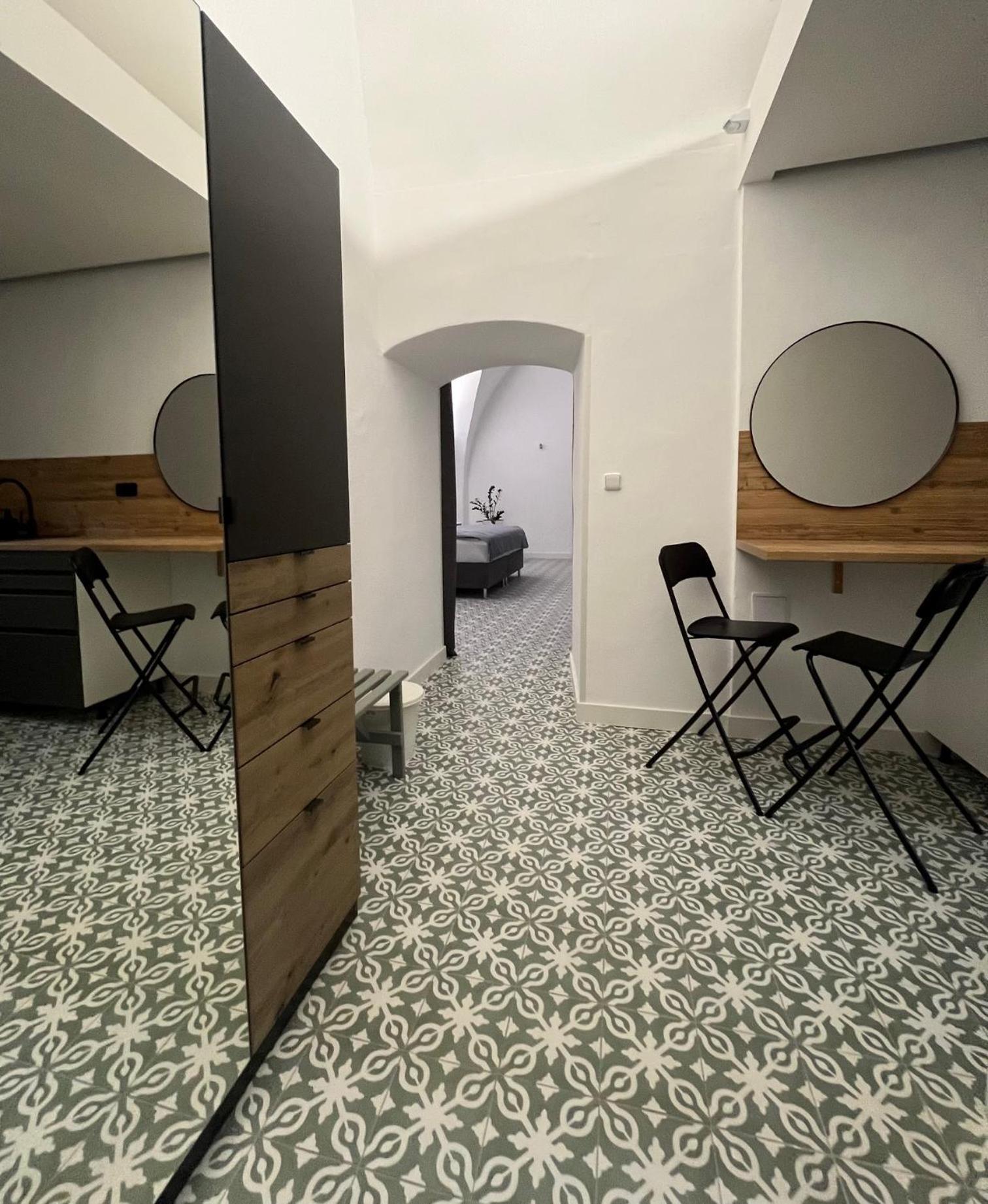 Palac Daun - Studio Apartments Znojmo Εξωτερικό φωτογραφία
