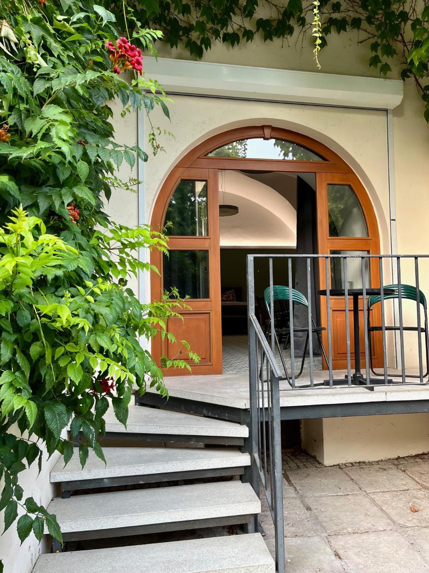 Palac Daun - Studio Apartments Znojmo Εξωτερικό φωτογραφία